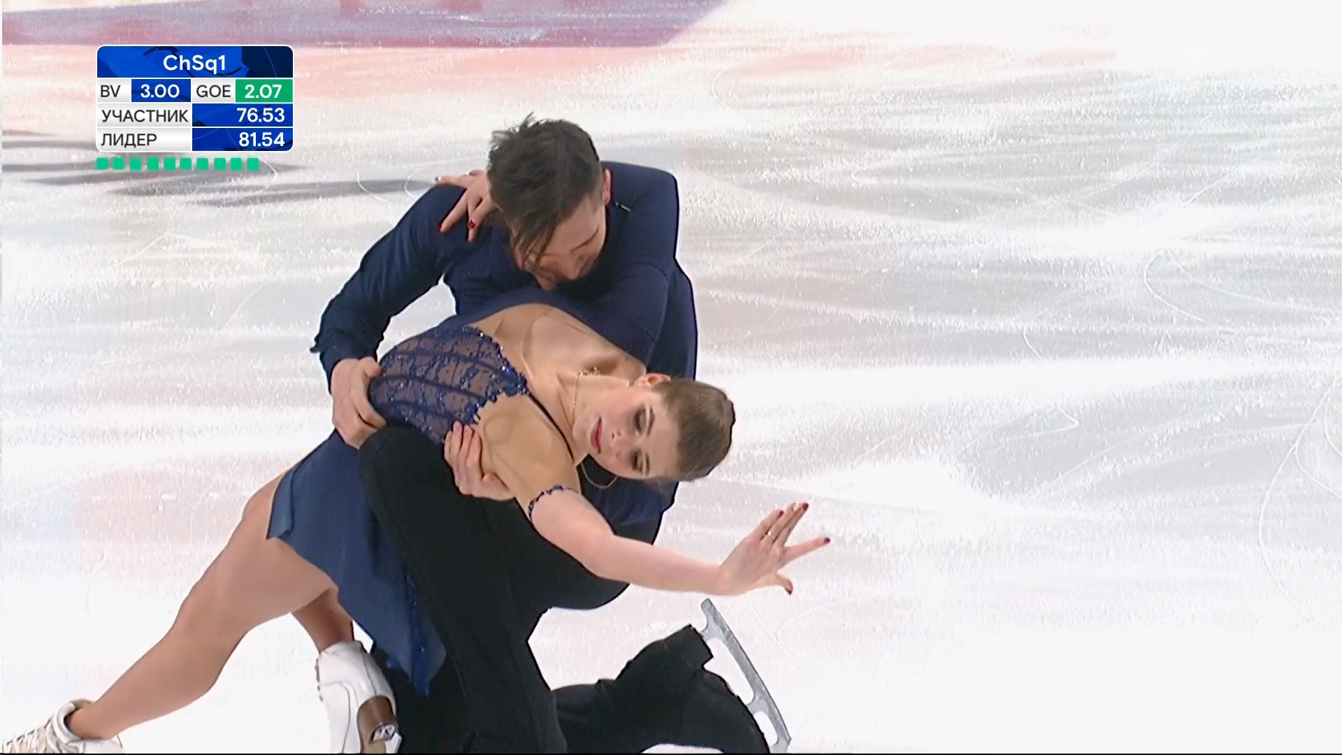 Анастасия Мишина и Александр Галлямов завершают чемпионский прокат. Фото: стоп-кадр прямого эфира 
