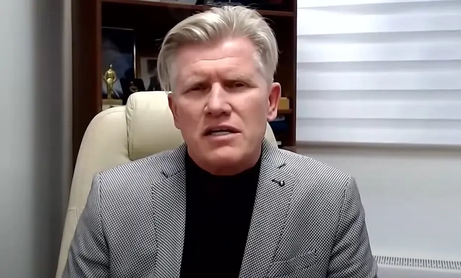 Васильев: В Касаткиной играет эйфория от заработка за рубежом. Фото: YouTube-канал «Матч ТВ»