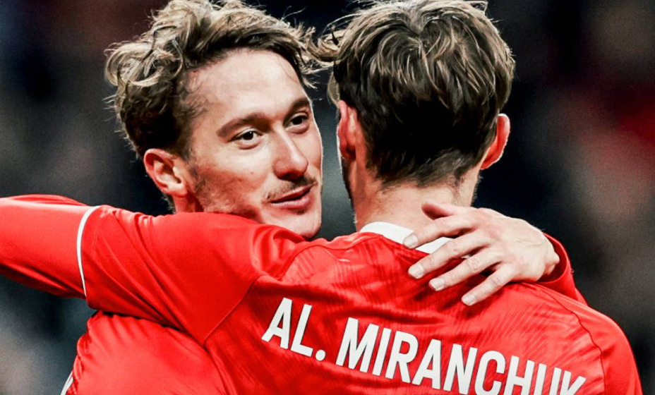 Братьям забивали братья. Фото: РФС