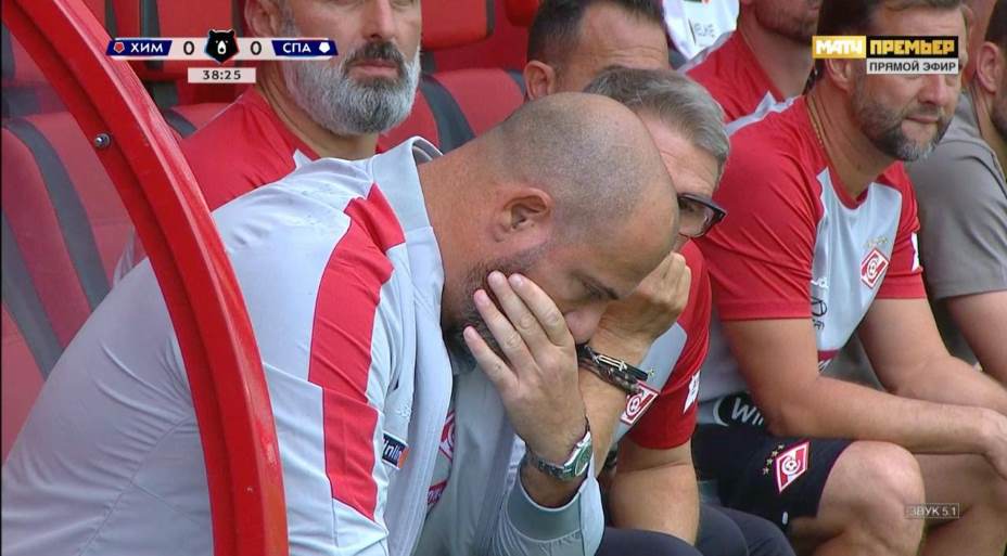 Главному тренеру «Спартака» Деяну Станковичу не удается регулярно набирать очки. Фото: Скриншот «Матч Премьер»