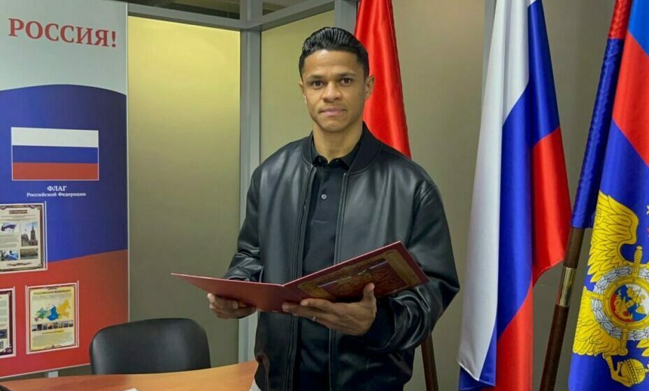 Дуглас Сантос получил российский паспорт. Фото: Telegram-канал Ирины Волк