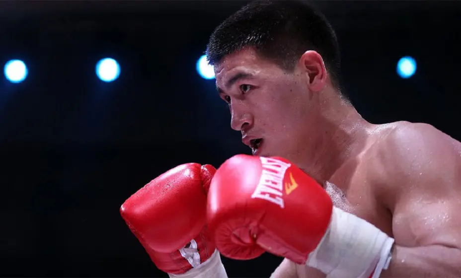 Бивол отказался от звания абсолютного чемпиона мира ради третьего боя с Бетербиевым. Фото: «Мир бокса»