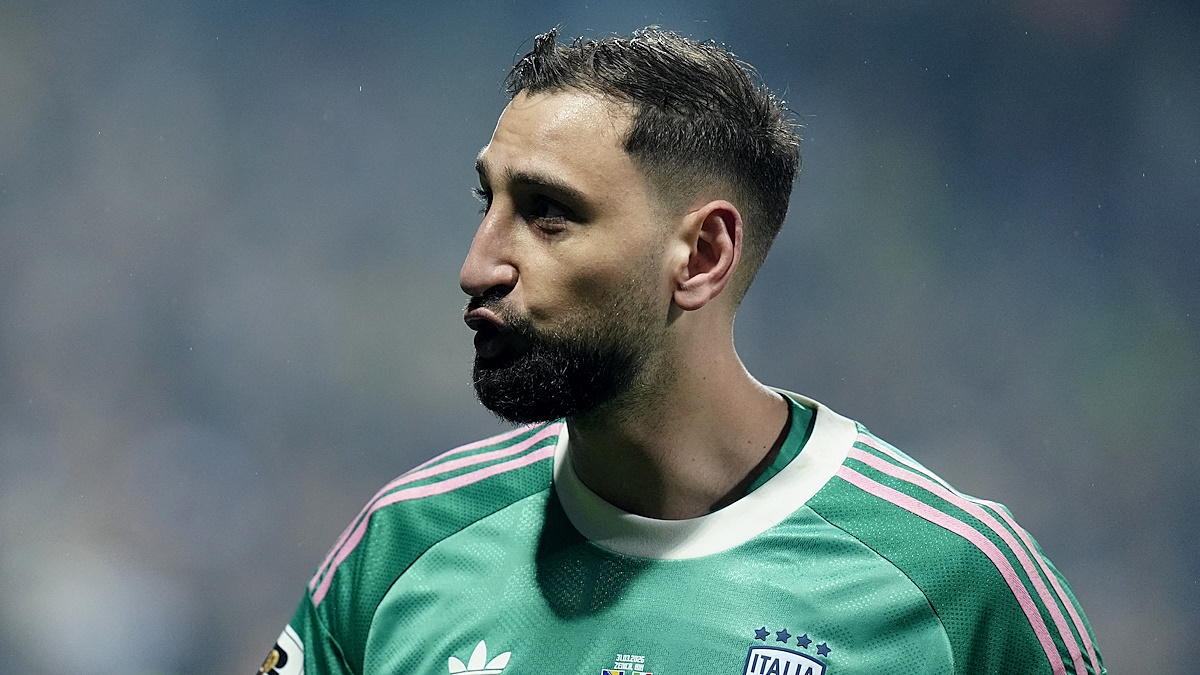 Вратарь сборной Италии Джанлуиджи Доннарумма. Фото: REUTERS/Matteo Ciambelli